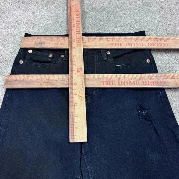 Levi’s Jeans Wedgie Black Distressed Pockets Women’s Size 25 - Picture 2 of 12